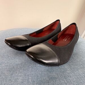 Donald Pliner Cap toe Halo ballet flats size 8